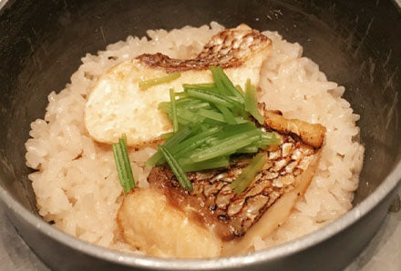 炊き込みタイプ（北条・松山など中予地方で親しまれる鯛めし）