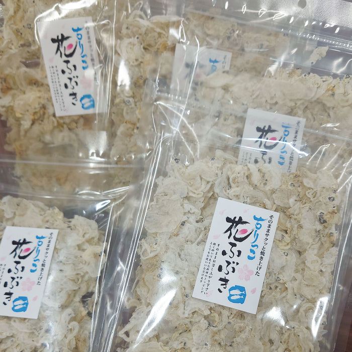 ちりめんをサクッと焼き上げた“ちりっこ花ふぶき”5袋入り