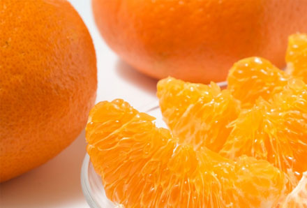 シャキッと食感ととろける甘さの高級柑橘“甘平”